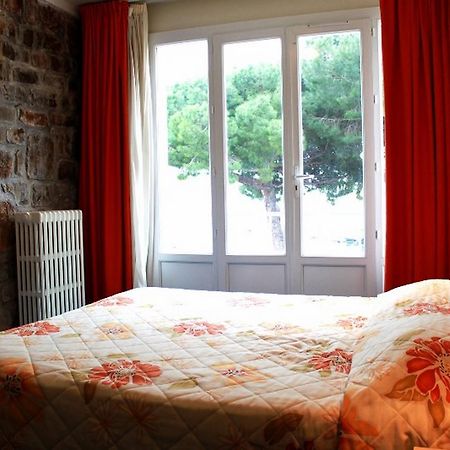 Hotel Le Richiardi Carqueiranne Kamer foto