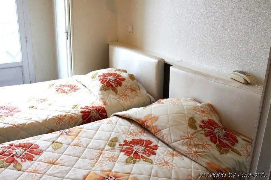 Hotel Le Richiardi Carqueiranne Buitenkant foto
