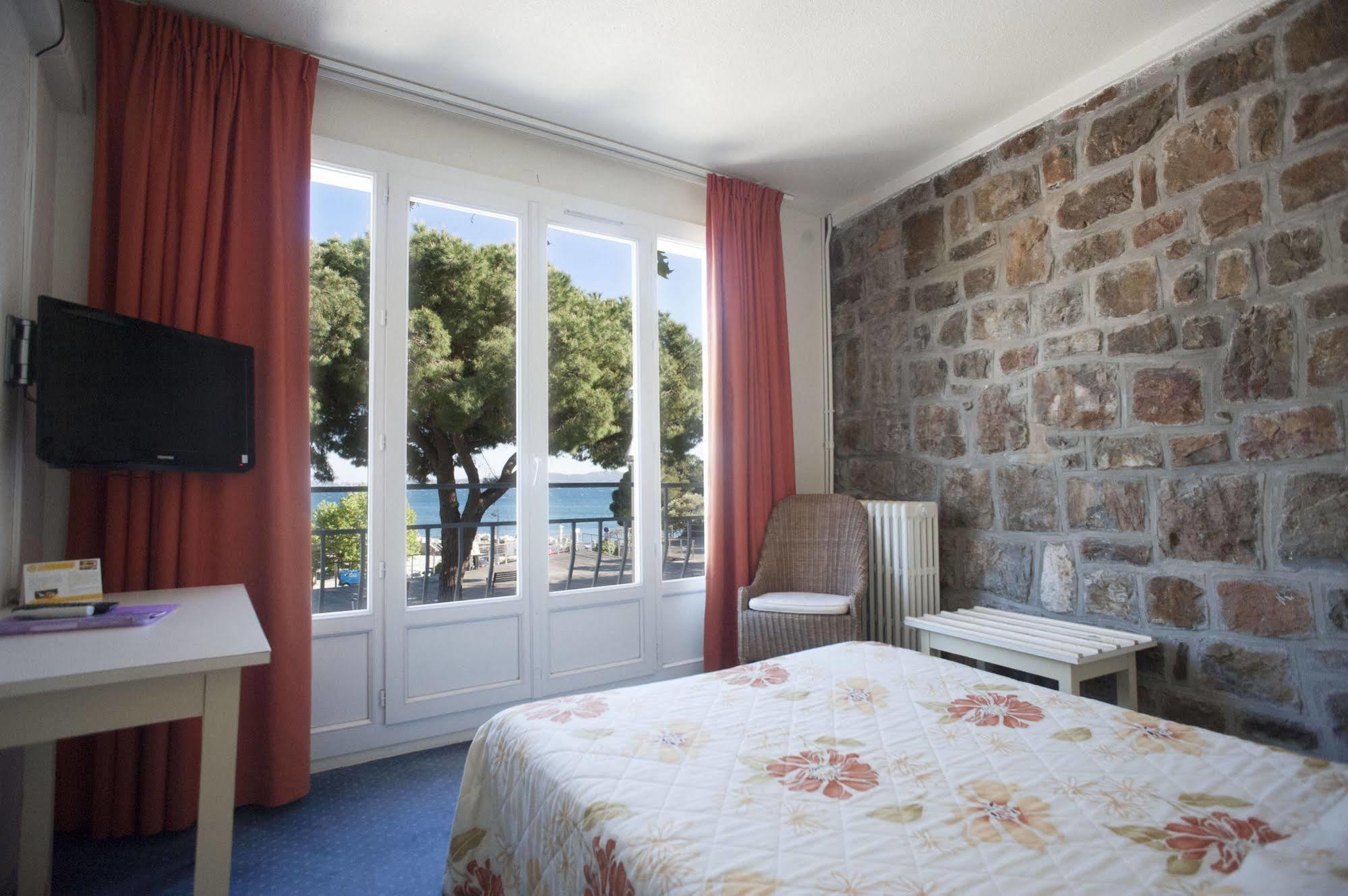 Hotel Le Richiardi Carqueiranne Buitenkant foto