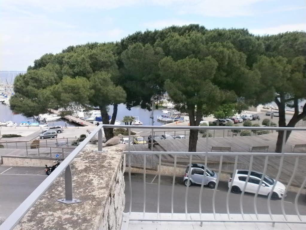 Hotel Le Richiardi Carqueiranne Buitenkant foto
