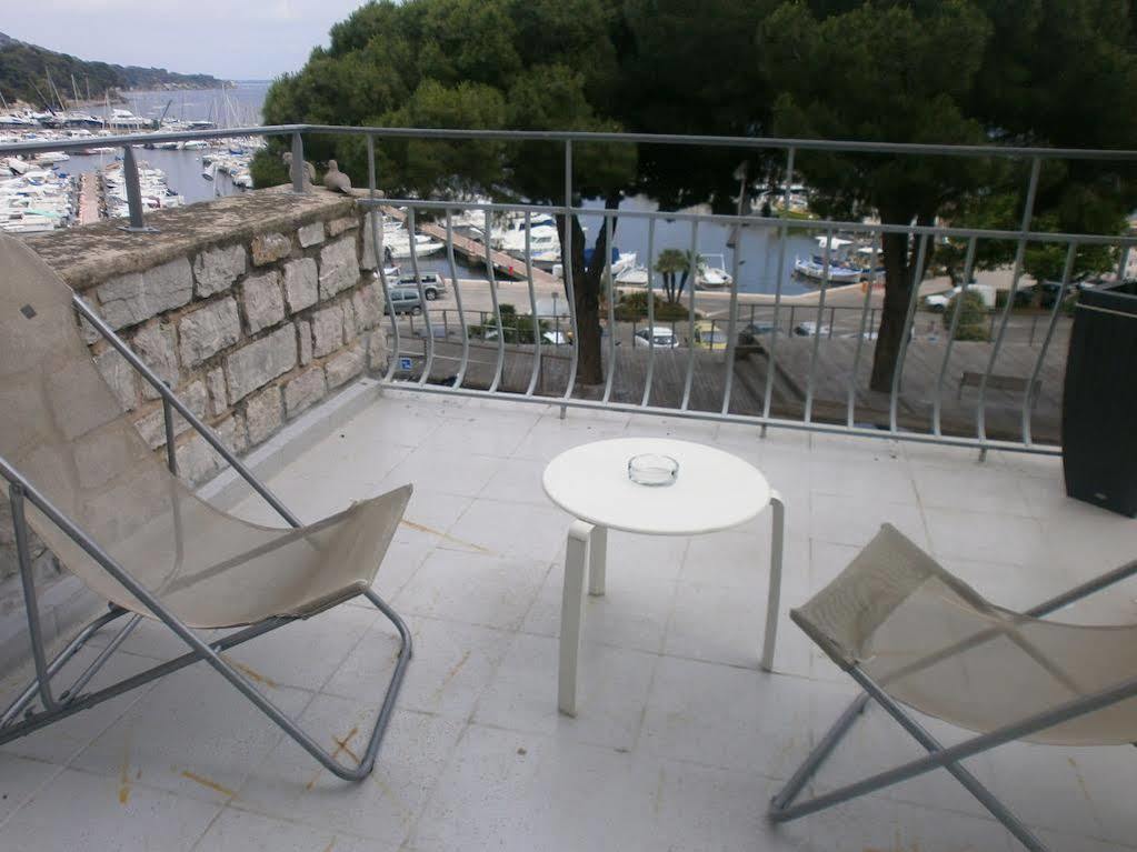 Hotel Le Richiardi Carqueiranne Buitenkant foto