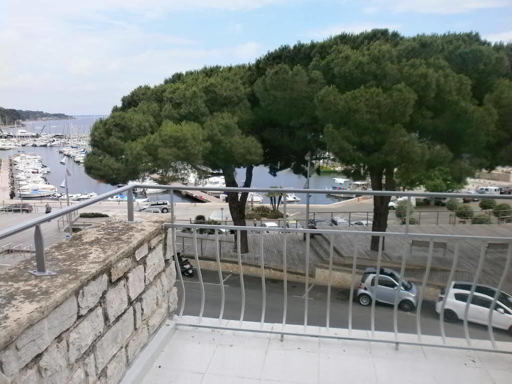 Hotel Le Richiardi Carqueiranne Buitenkant foto